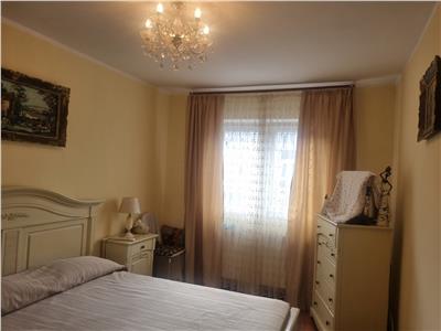 APARTAMENT TREI CAMERE ZONA CENTRALA