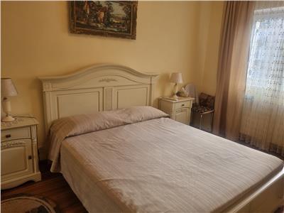 APARTAMENT TREI CAMERE ZONA CENTRALA