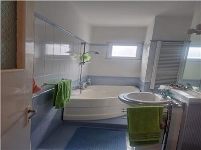 APARTAMENT TREI CAMERE ZONA CENTRALA