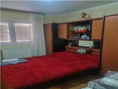 APARTAMENT TREI CAMERE ZONA CENTRALA