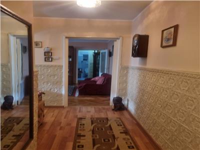 APARTAMENT TREI CAMERE ZONA CENTRALA