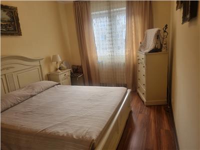 APARTAMENT TREI CAMERE ZONA CENTRALA