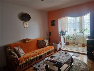 APARTAMENT TREI CAMERE