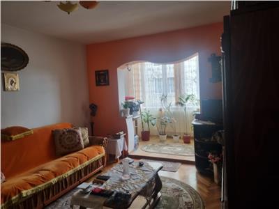 APARTAMENT TREI CAMERE