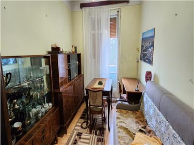 APARTAMENT CU TREI CAMERE