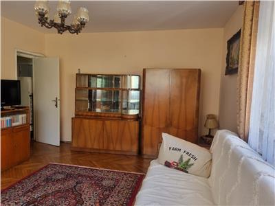 APARTAMENT DE INCHIRIAT