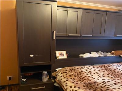 APARTAMENT CU TREI CAMERE RACADAU