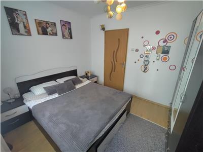 APARTAMENT TREI CAMERE