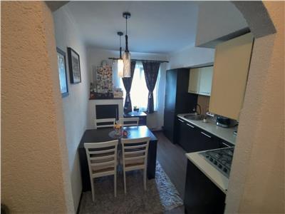 APARTAMENT TREI CAMERE