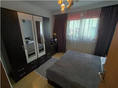 APARTAMENT TREI CAMERE