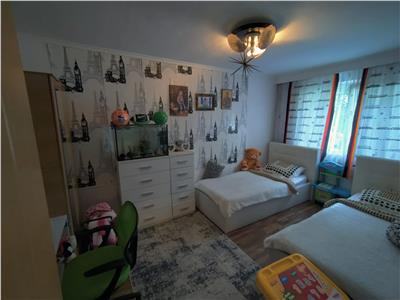 APARTAMENT TREI CAMERE