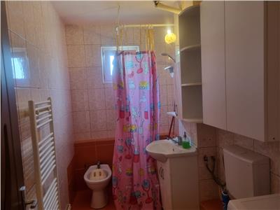 APARTAMENT CU TREI CAMERE