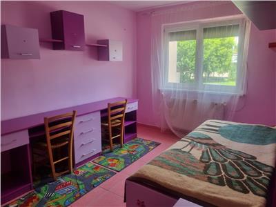 APARTAMENT CU TREI CAMERE