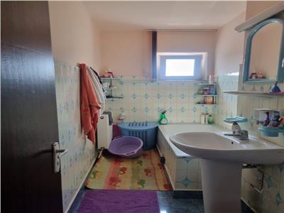 APARTAMENT CU DOUA CAMERE TITU PERTIA