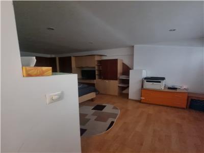 APARTAMENT CU 4 CAMERE CENTRAL