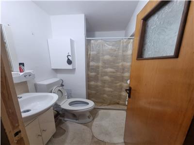 APARTAMENT CU 4 CAMERE CENTRAL