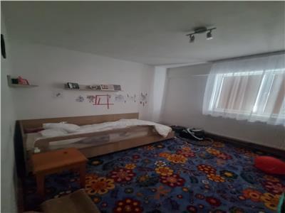 APARTAMENT CU 4 CAMERE CENTRAL