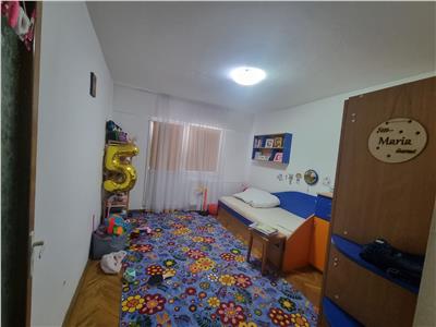 APARTAMENT CU 4 CAMERE CENTRAL