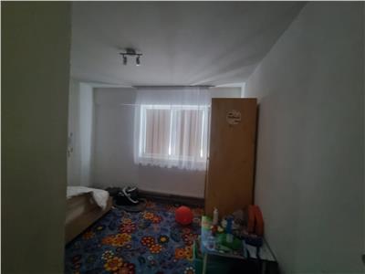 APARTAMENT CU 4 CAMERE CENTRAL