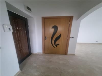 APARTAMENT CU TREI CAMERE