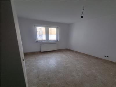 APARTAMENT CU TREI CAMERE