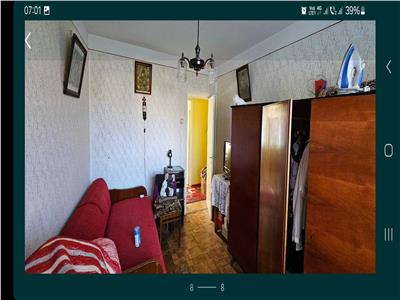 Apartament cu trei camere