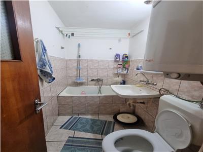 Apartament cu doua camere  spatios