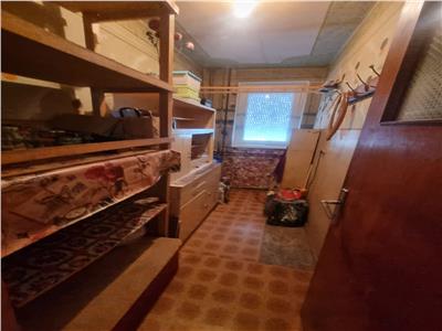 Apartament cu doua camere  spatios