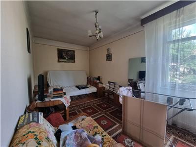 Apartament cu trei camere zona Negoiu