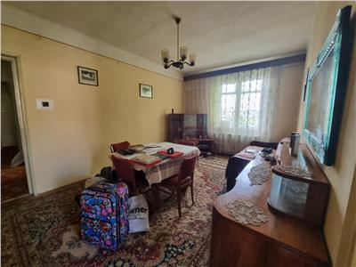 Apartament cu trei camere zona Negoiu