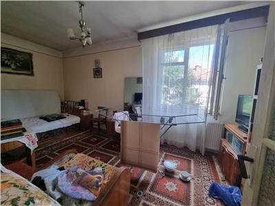 Apartament cu trei camere zona Negoiu