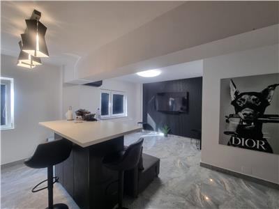 Apartament trei camere Lux