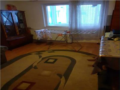 Apartament 3 camere, Piata Tractorul