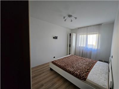 Apartament cu trei camere zona centrala