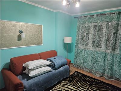 Apartament cu trei camere zona Castanilor