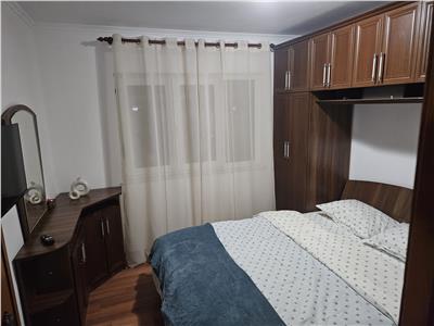 Apartament cu trei camere zona Castanilor