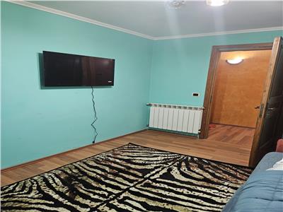 Apartament cu trei camere zona Castanilor